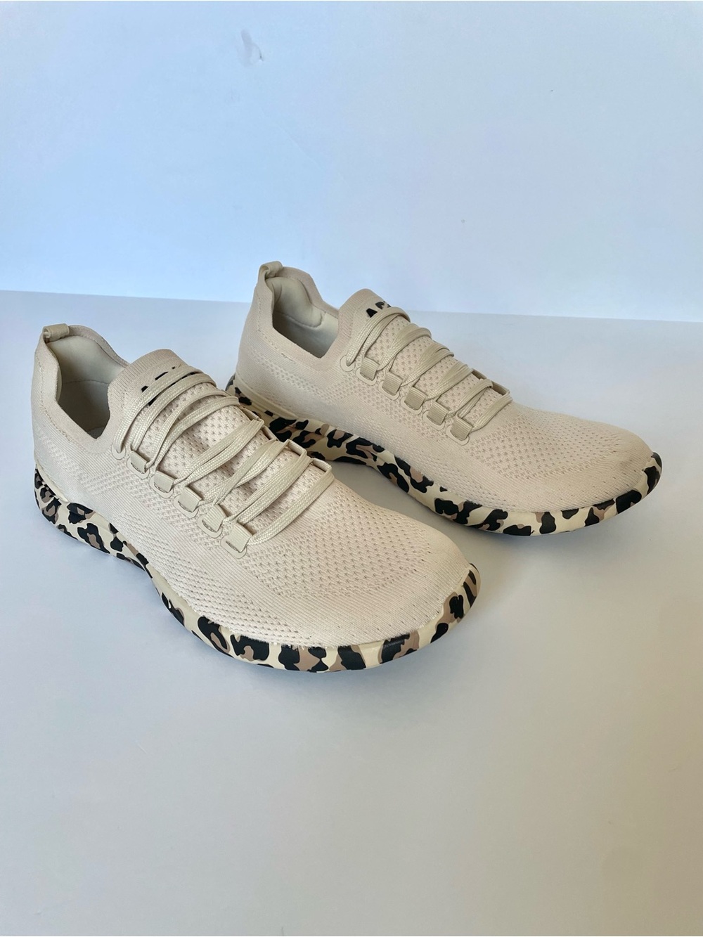 APL Techloom Breeze NWOT Beige Knit Women's 10 Sneakers with Leopard-Print Sole